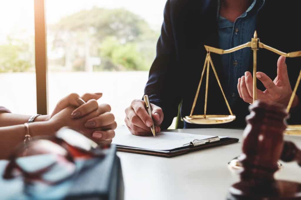 Court Applications vs. Mediation: A Less Stressful Path with EH Mediation Dronfield